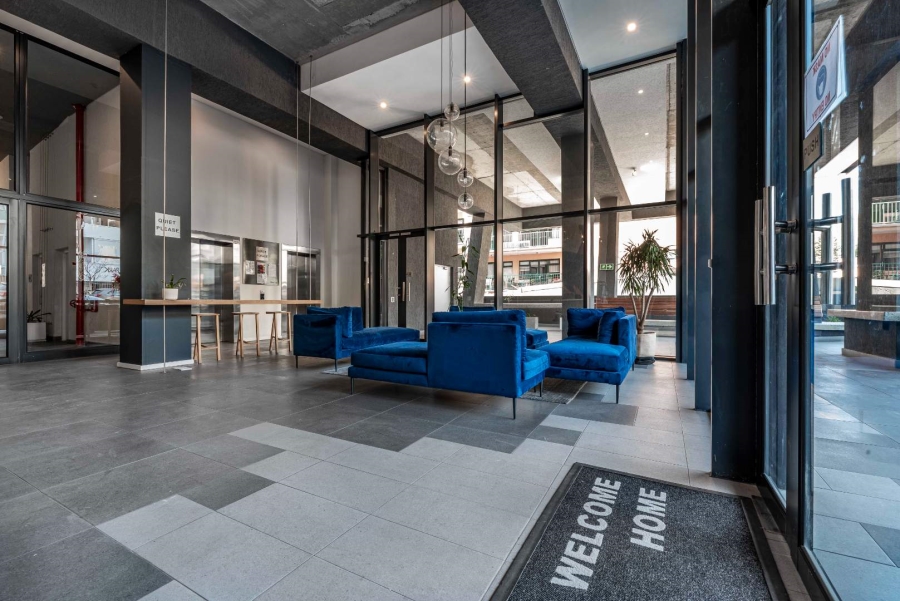 2 Bedroom Property for Sale in Sea Point Western Cape